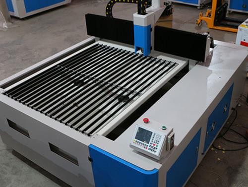 為什么越來越多的廠家選擇光纖激光切割機呢？